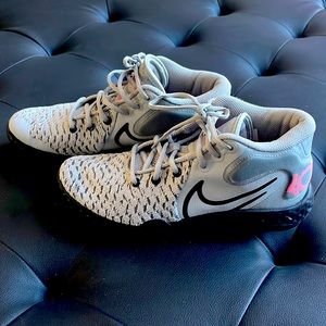 KD Trey 5 VIII 'Light Smoke Grey Black'